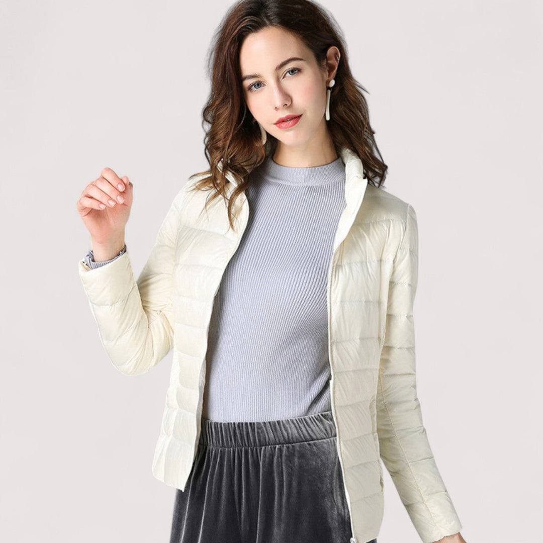 Ami - Ultralagana pernata jakna