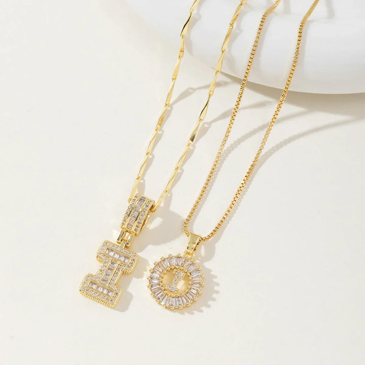 Ogrlica sa slovom Moisanit | Zlato