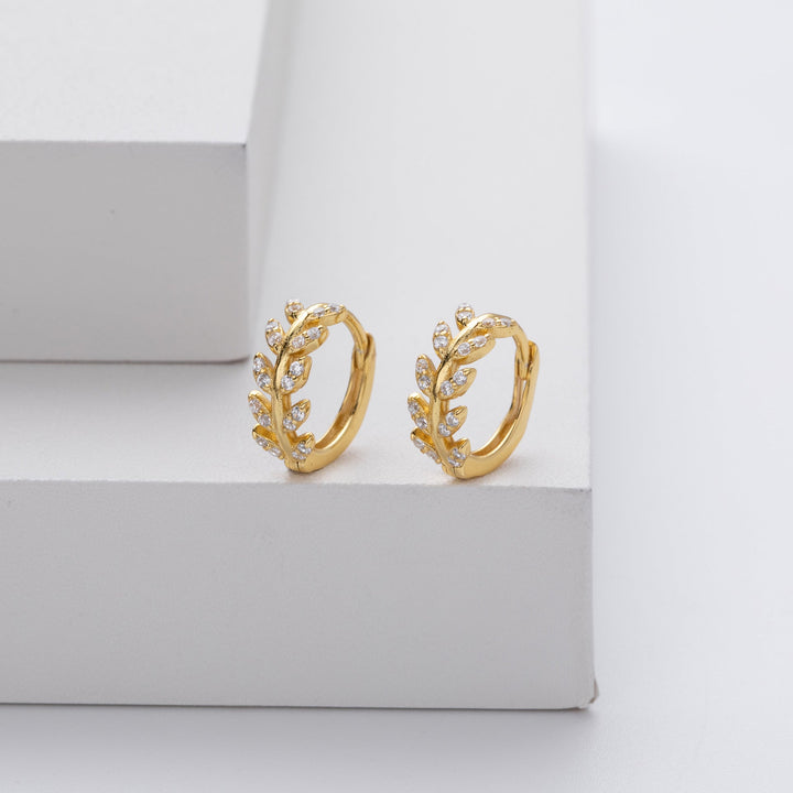 Listasti srebrni obručasti minđuše