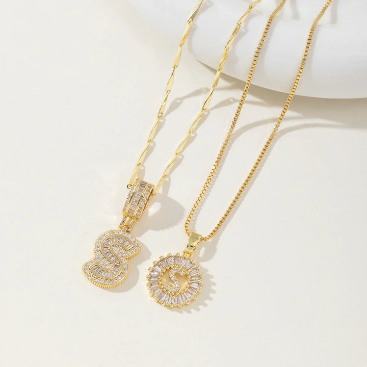 Ogrlica sa slovom Moisanit | Zlato