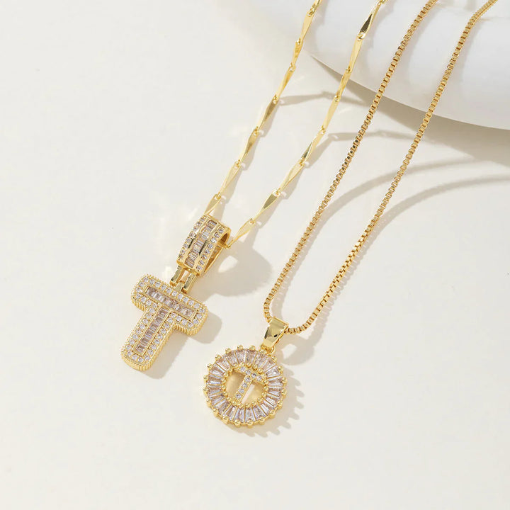 Ogrlica sa slovom Moisanit | Zlato