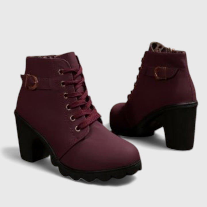 Biljana - Udobne čizme sa stabilnom petom i metalnom kopčom