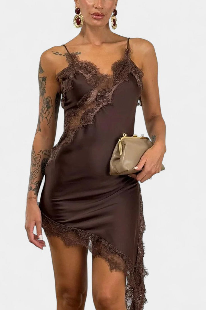 Katarina Mini Haljina s Naramenicama i Čipkom