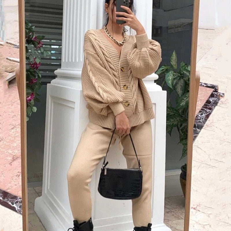 Heidi - Elegantan salonski set